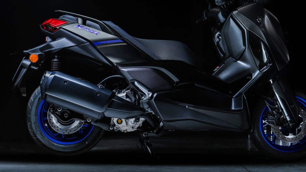 Varian Warna dan Grafis Baru Yamaha Xmax Connected